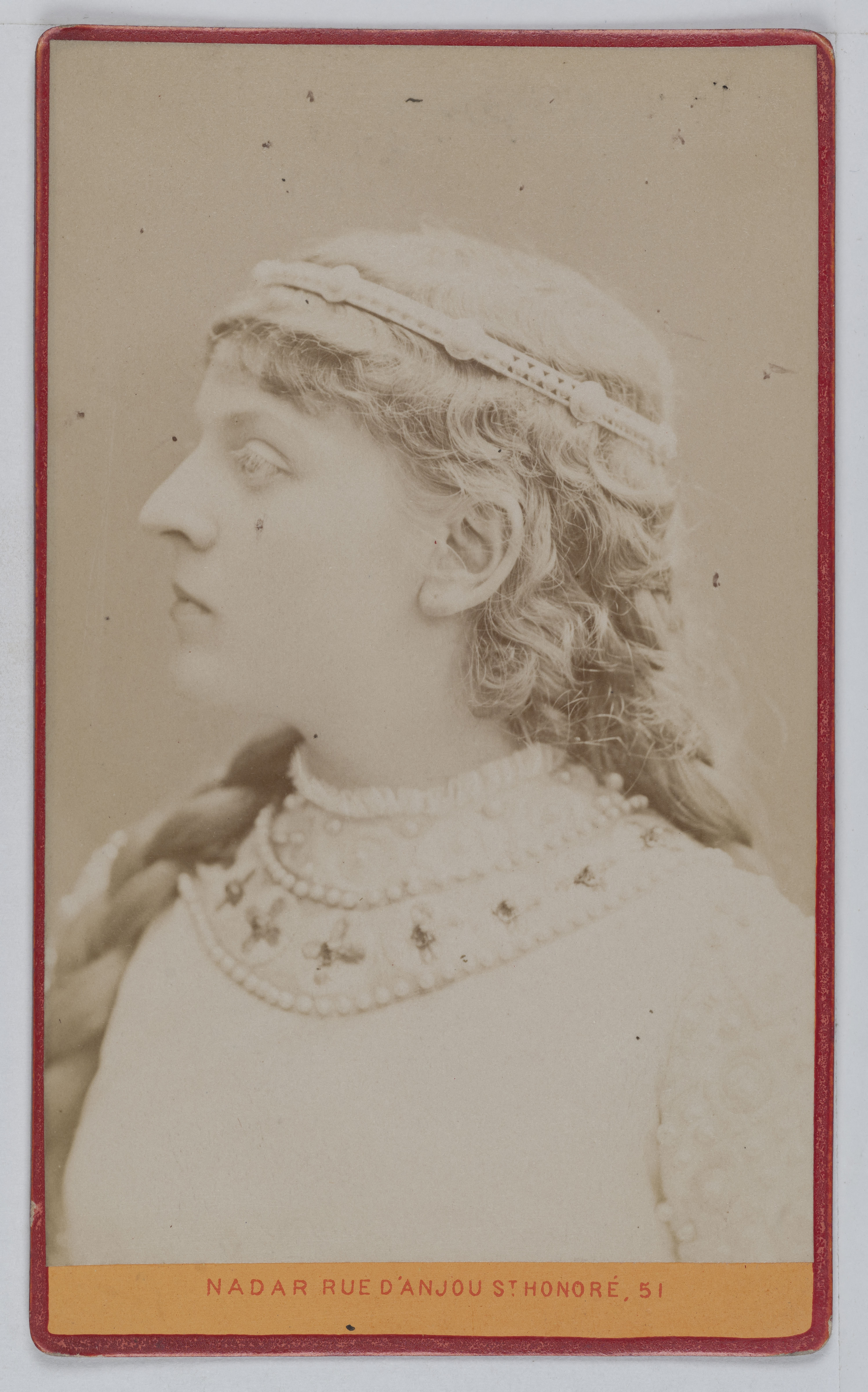 Atelier Nadar, Portrait de Suzanne Reichenberg (1853-1924), baronne de Bourgoing, actrice de théâtre.