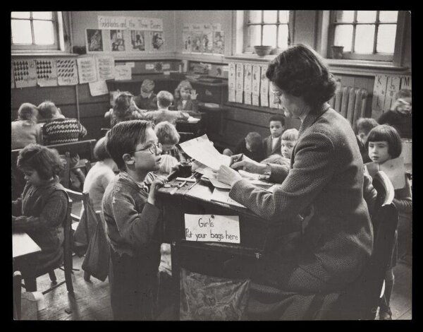 Hardy, Bert, Teachers In Revolt