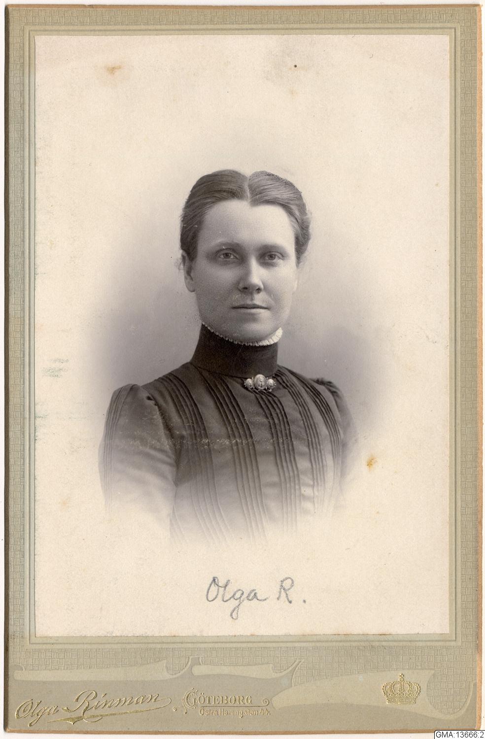 Olga Rinman, självporträtt, bilder, fotografi, påsiktsbild, visitkort