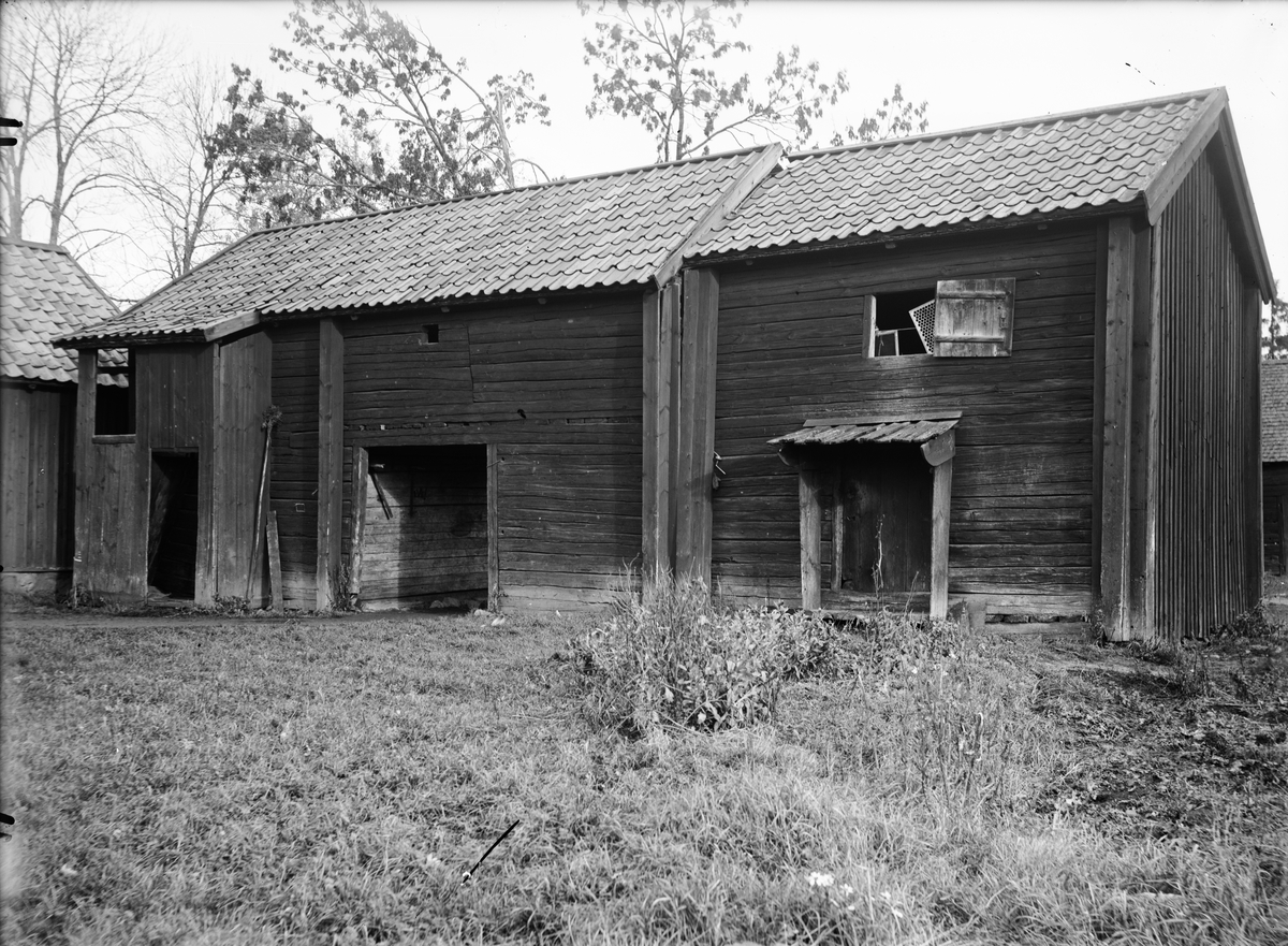 Paul Sandberg, Portlider samt mat- och spannmålsbod - nu på friluftsmuseet Disagården - på ursprunglig plats, Lockelsbo, Tierps socken, Uppland