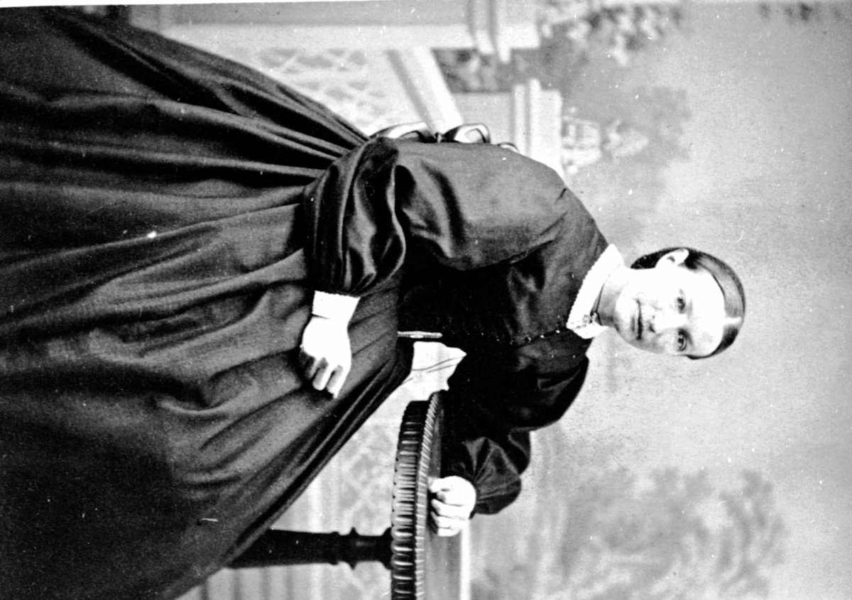 Anno Domkirkeodden, Portrett, Karen Storihle, F:25. 07. 1839 - D:1921, Furnes. Gift m/Ansten Olsen Storihle, Mælum, Furnes