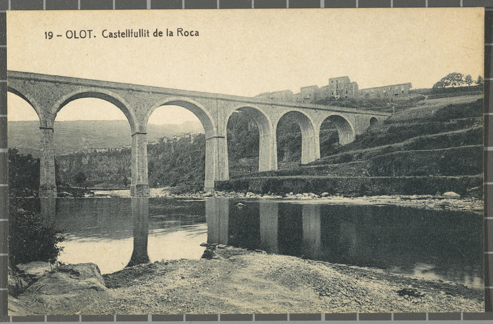 Desconegut, 19 - Olot. Castellfullit de la Roca