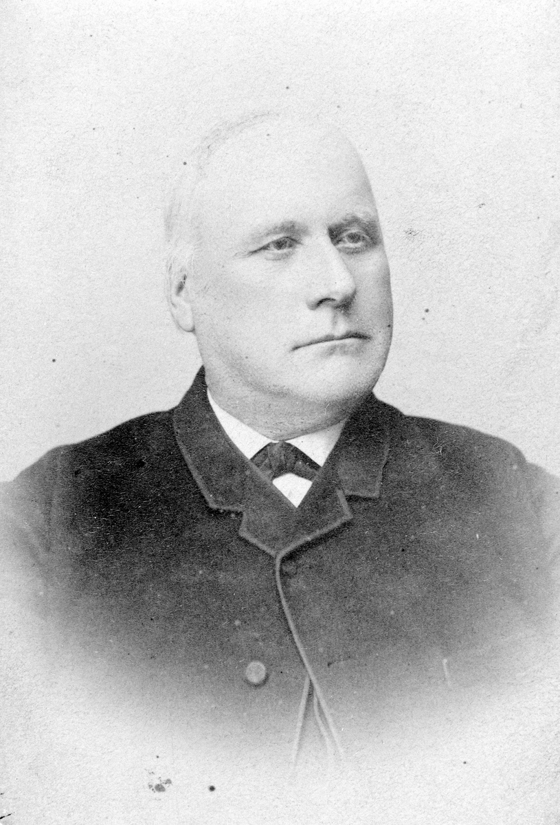 Anno Domkirkeodden, PORTRETT CHRISTOFFER J. RØHNE. Christopher Johansen Røhne, født på Røne, Løten 1828. Døde på Lund vestre, Løten 1913.