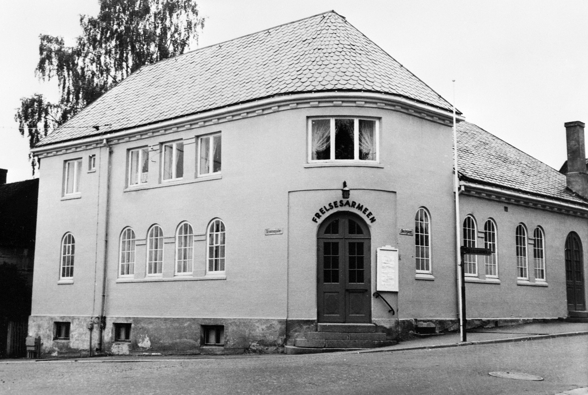 Anno Domkirkeodden, EKSTERIØR FRELSESARMEEN-BYGGET, SKOLEGATA 2, TEGNET AV J. SUPHAMMER I 1913-1914