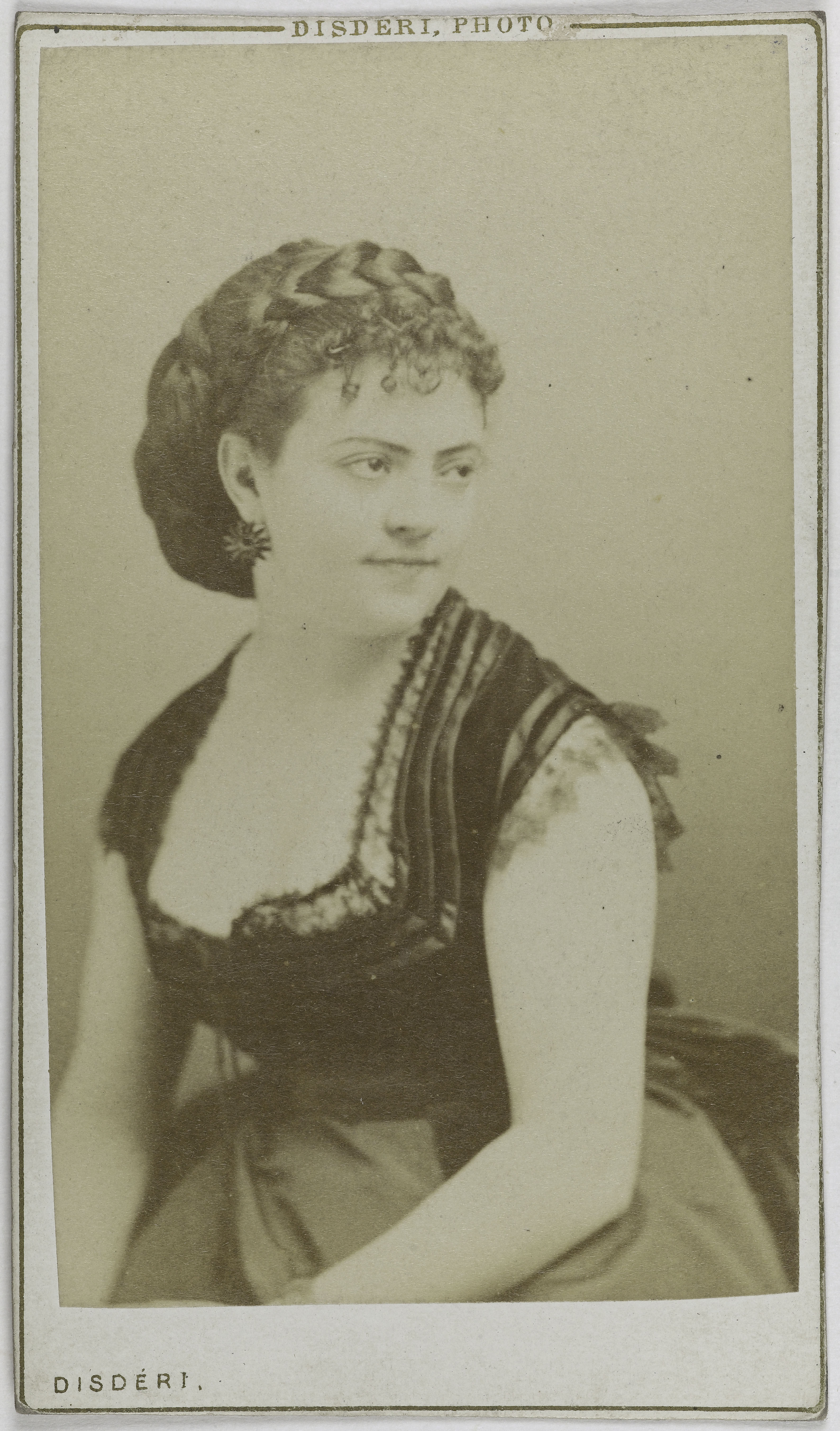 André-Adolphe-Eugène Disdéri, Portrait de Perier ou Perrier, (Marie Amélie Petit, dit), (1842-1909), (actrice)