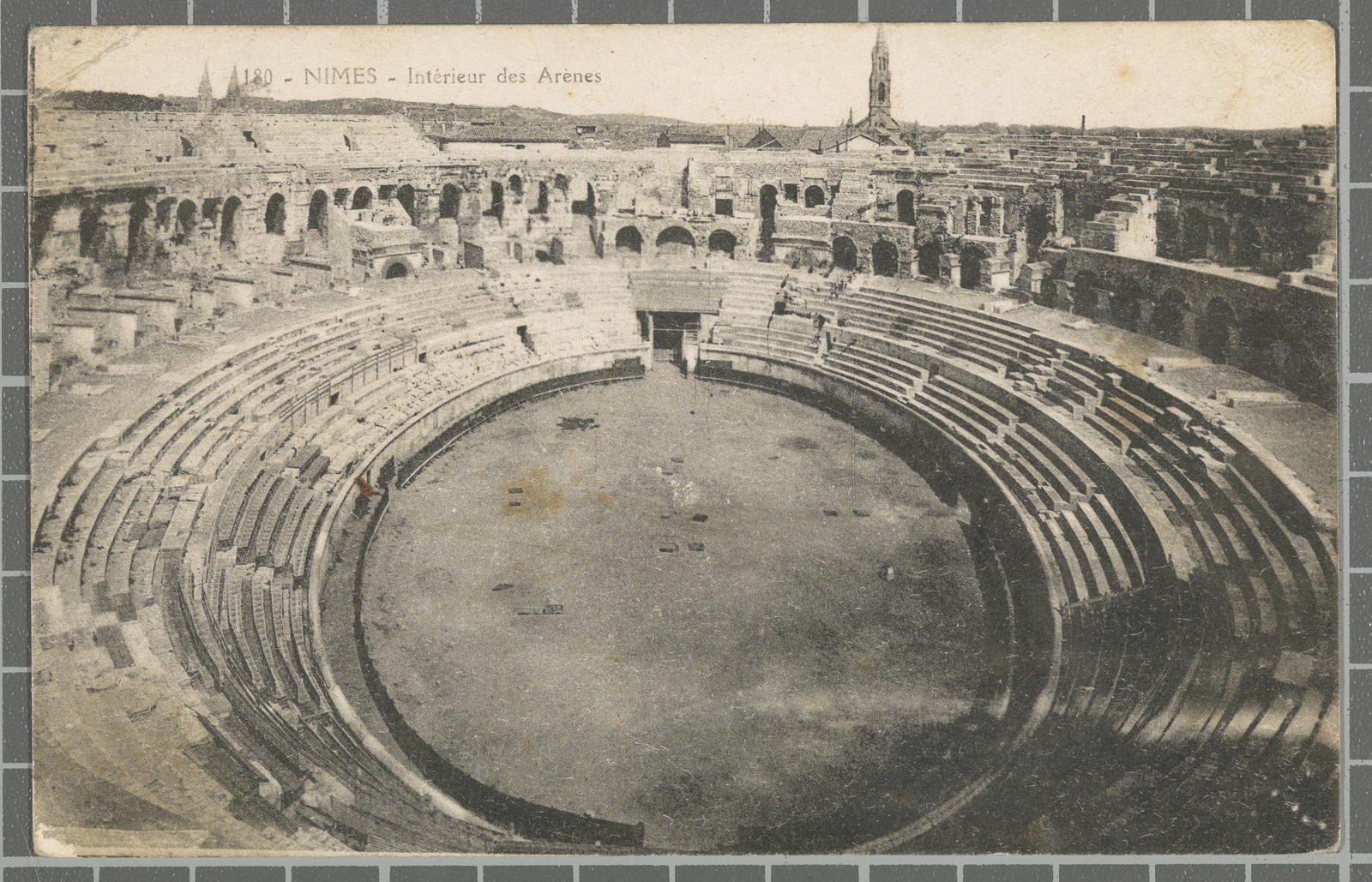 Desconegut, 180 - Nimes - Intérieur des Arennes