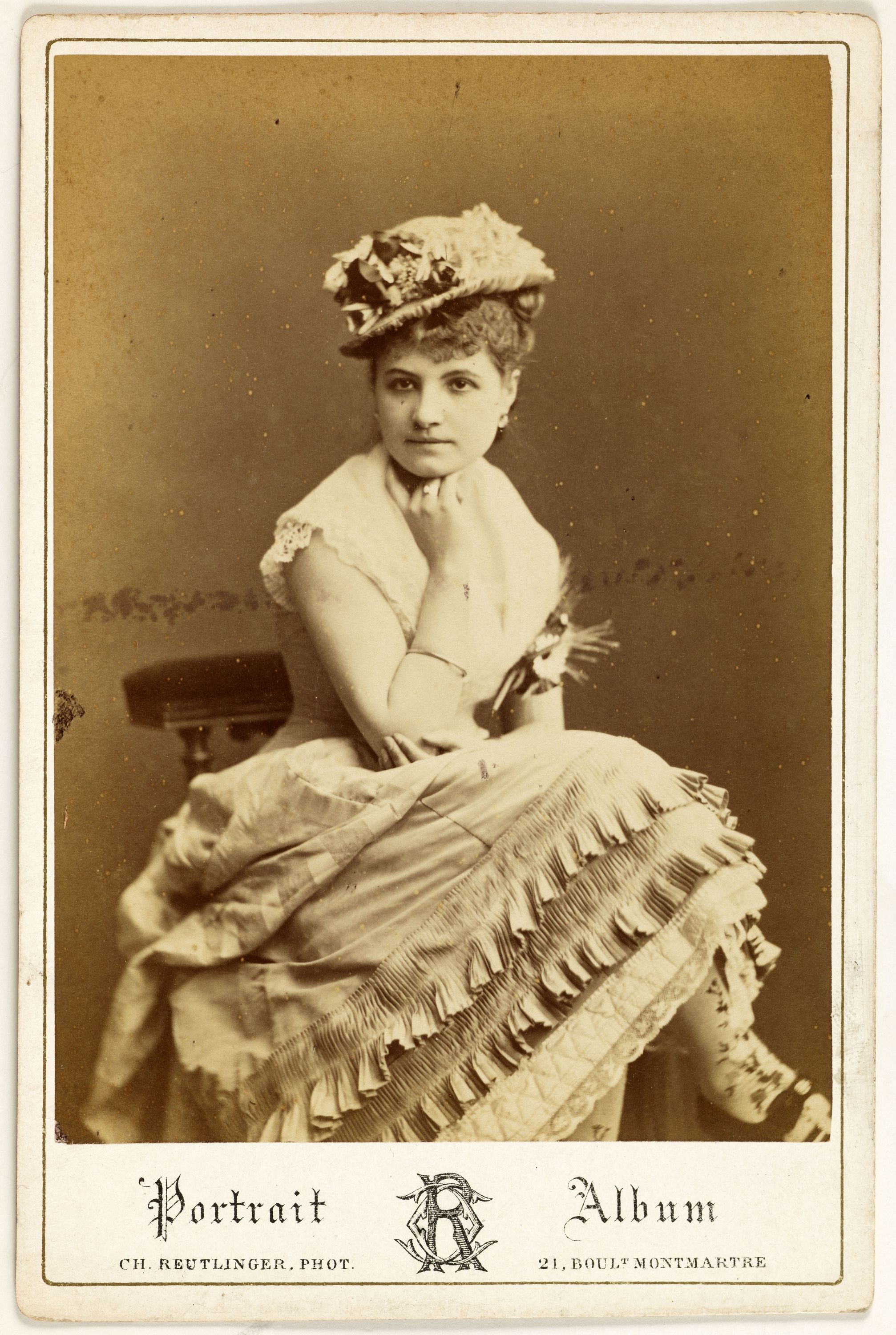 Charles Reutlinger, Portrait de Mlle Carina, actrice