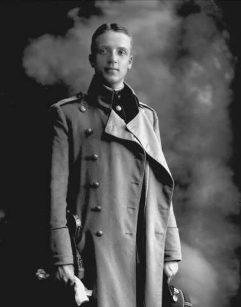 Gustav Borgen, Portrett, mann i militæruniform. Løytnant Gullichsen.