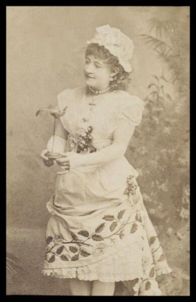 London Stereoscopic and Photographic Company, Guy Little Theatrical Photograph