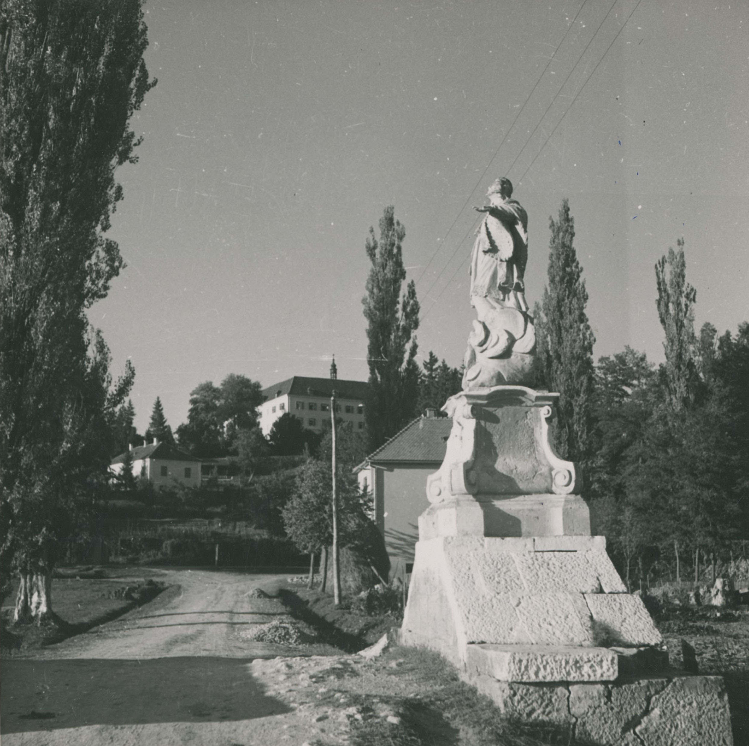 neutvrđen autor, Klenovnik - dvorac Drašković, prilaz