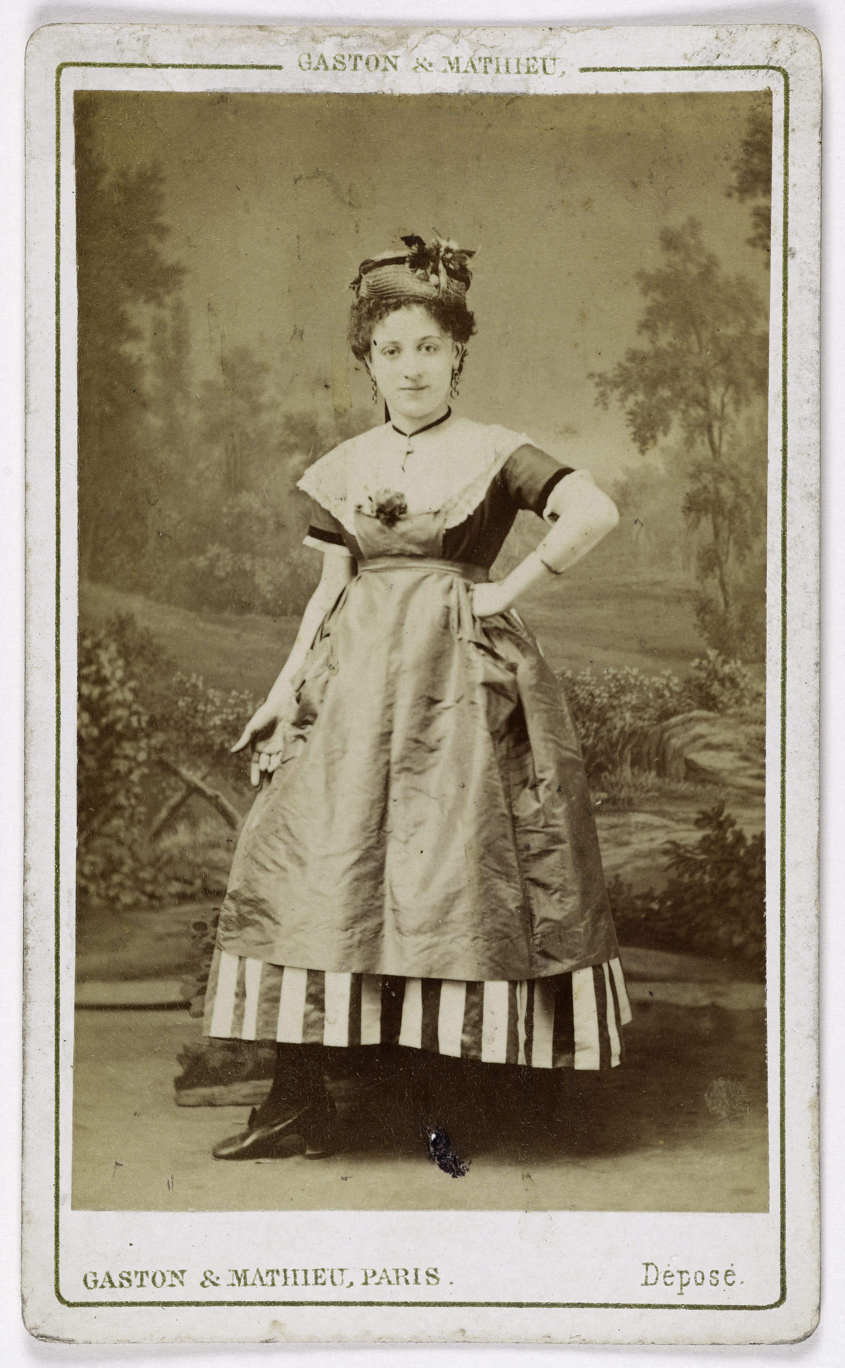 Mathieu & Cie Gaston, Portrait de Duvernay (actrice aux Folies et aux Bouffes)