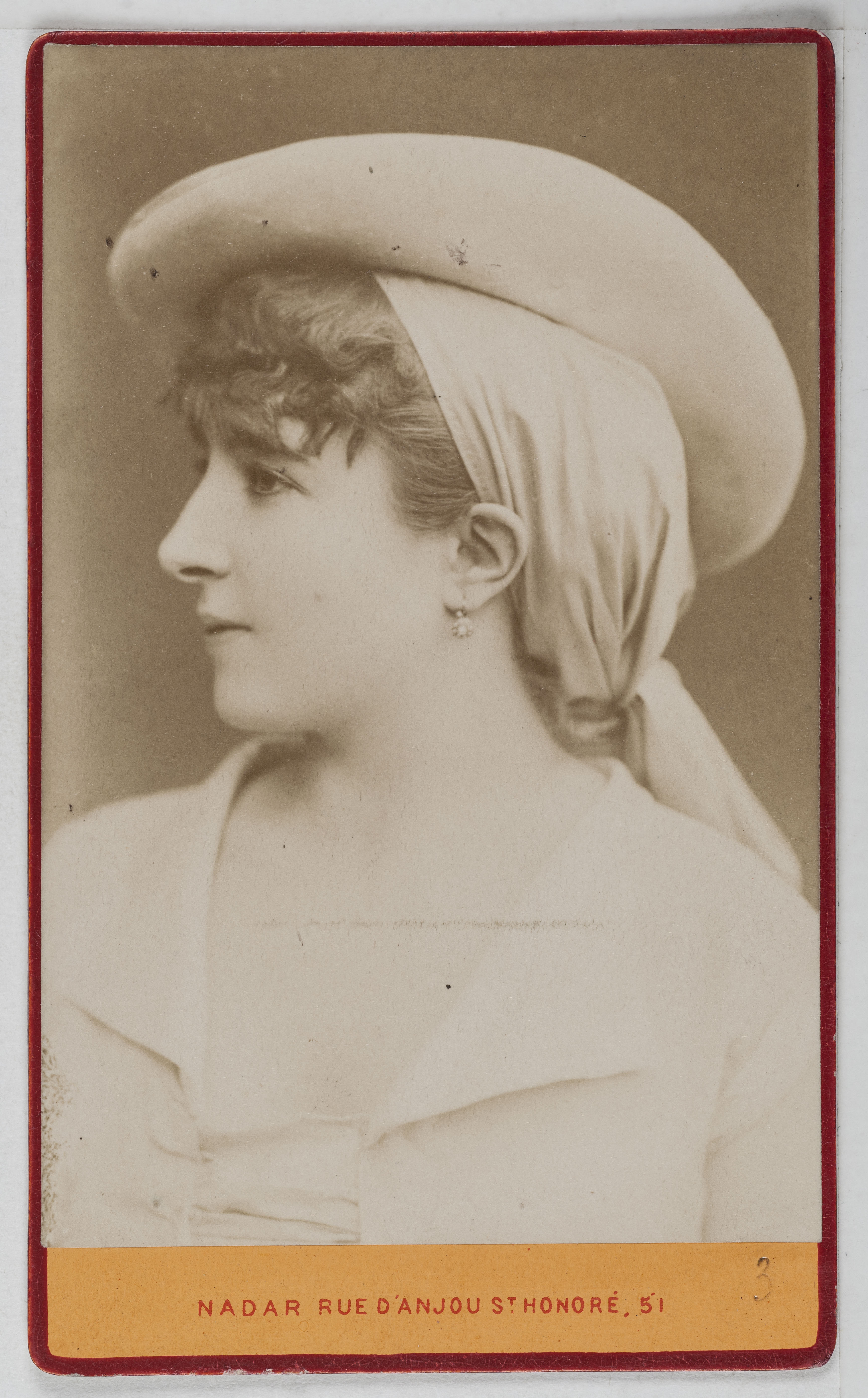 Atelier Nadar, Portrait d'Alice Panot (v. 1869-), actrice au Théâtre des Nouveautés et au Théâtre de l'odéon en 1889.