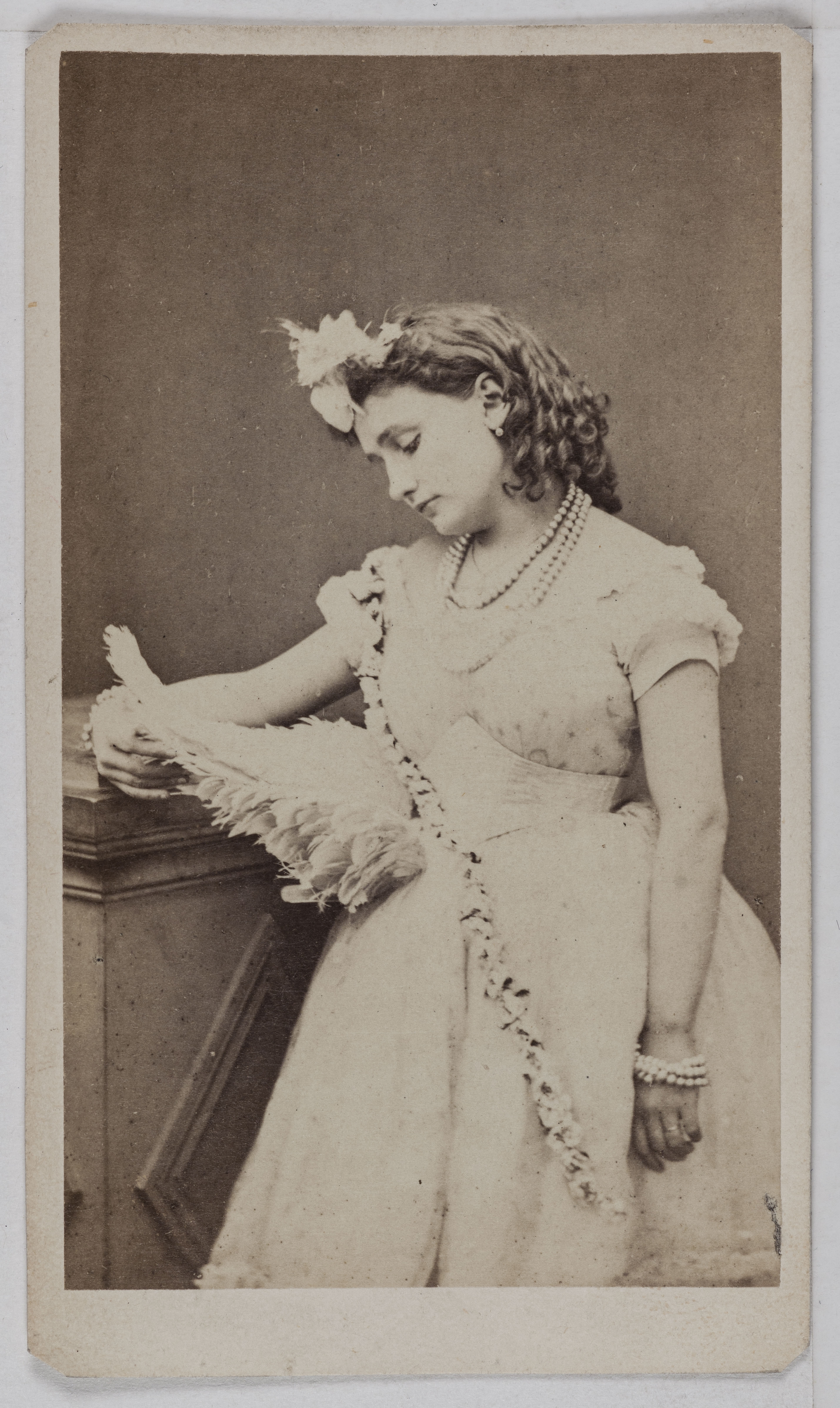 Ulric Grob, Portrait de Marié Irma, (sœur de Galli et de Paola Marié), (actrice)