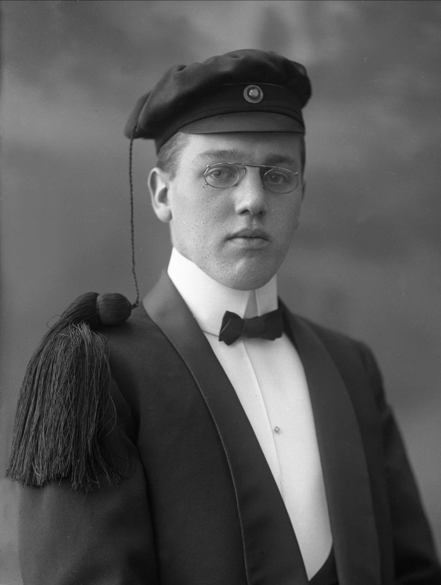 Gustav Borgen, Portrett, student Hald.
