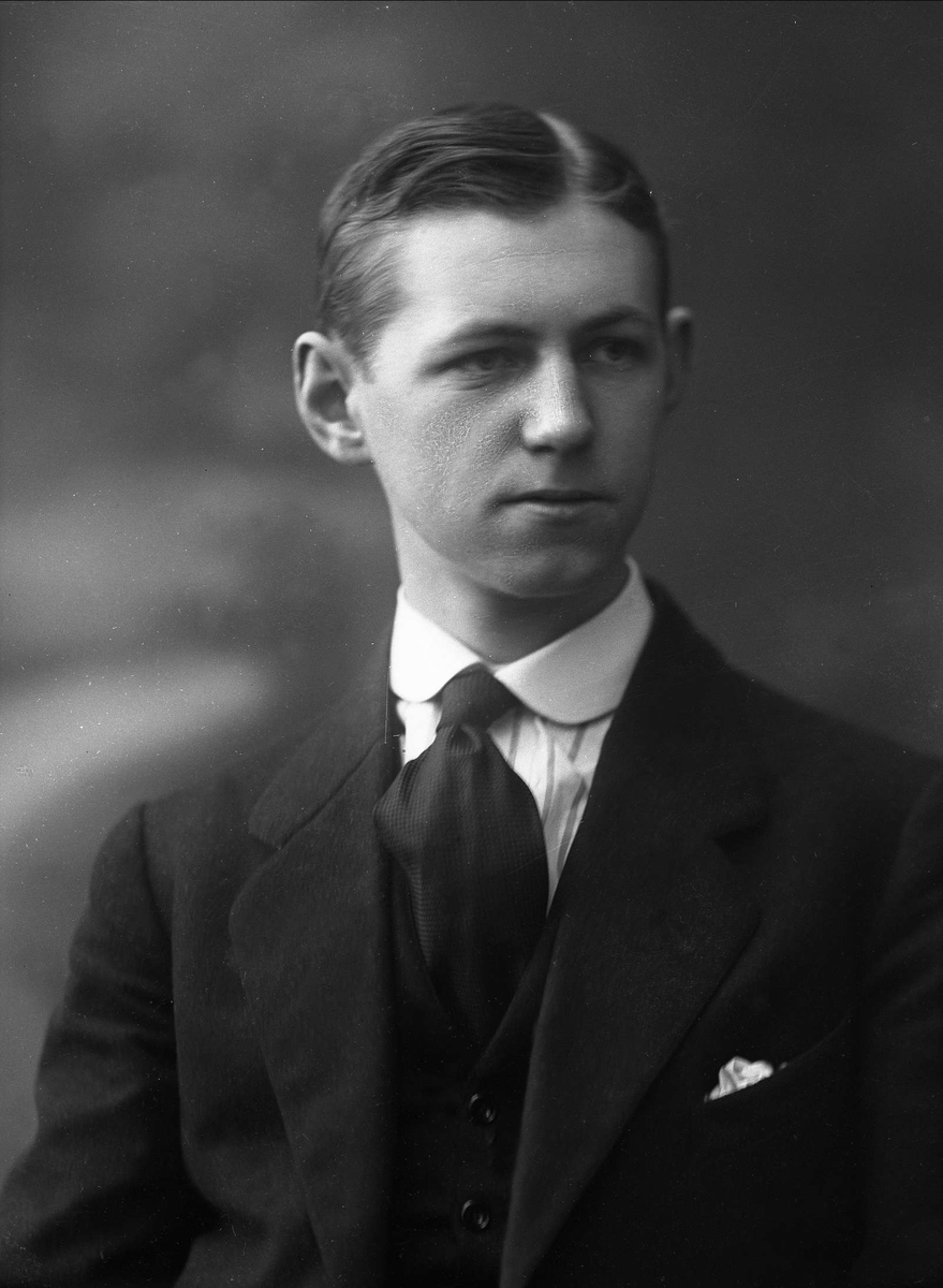 Gustav Borgen, NFB.44663