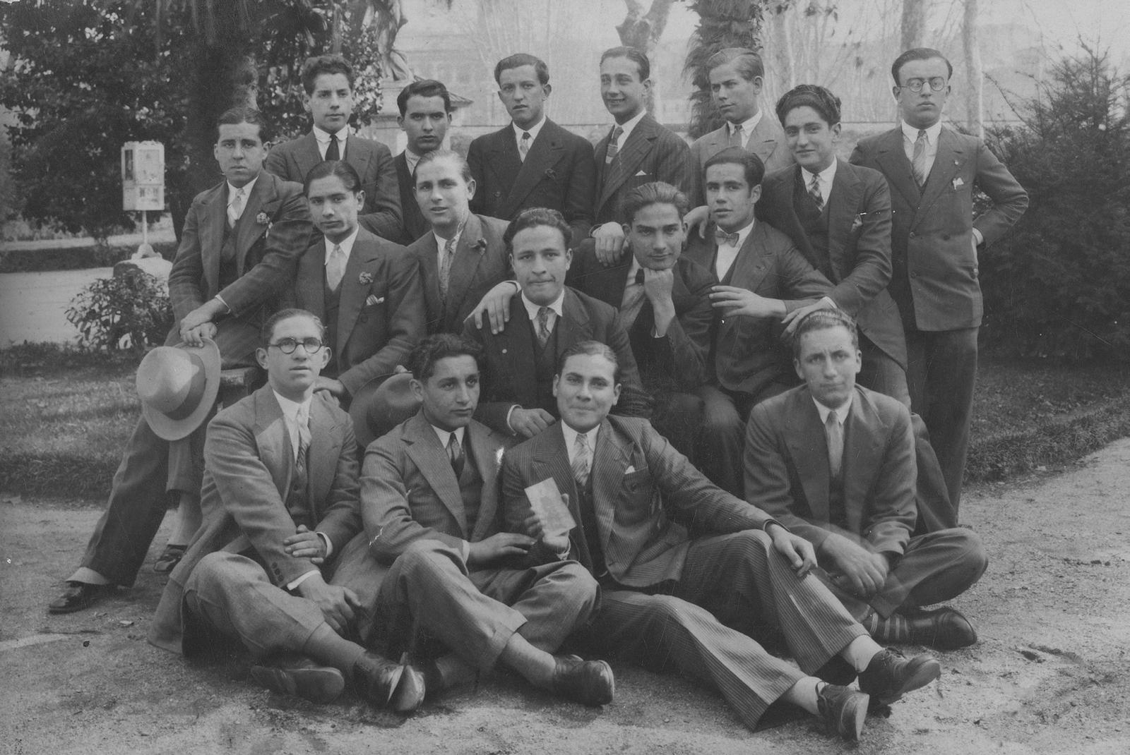Desconegut, [3rd grade students from La Normal]