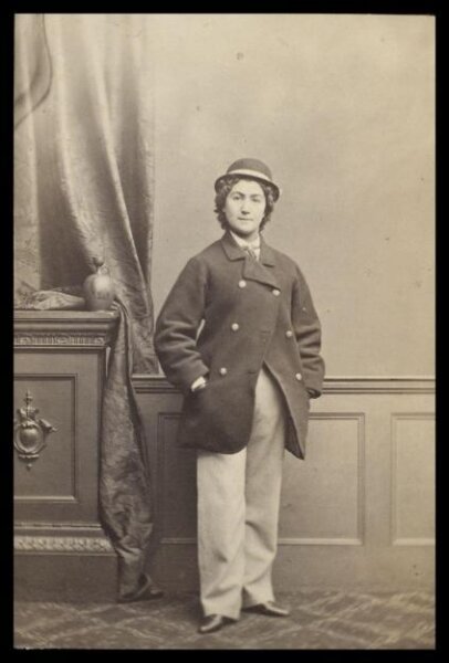 London Stereoscopic and Photographic Company, Guy Little Theatrical Photograph