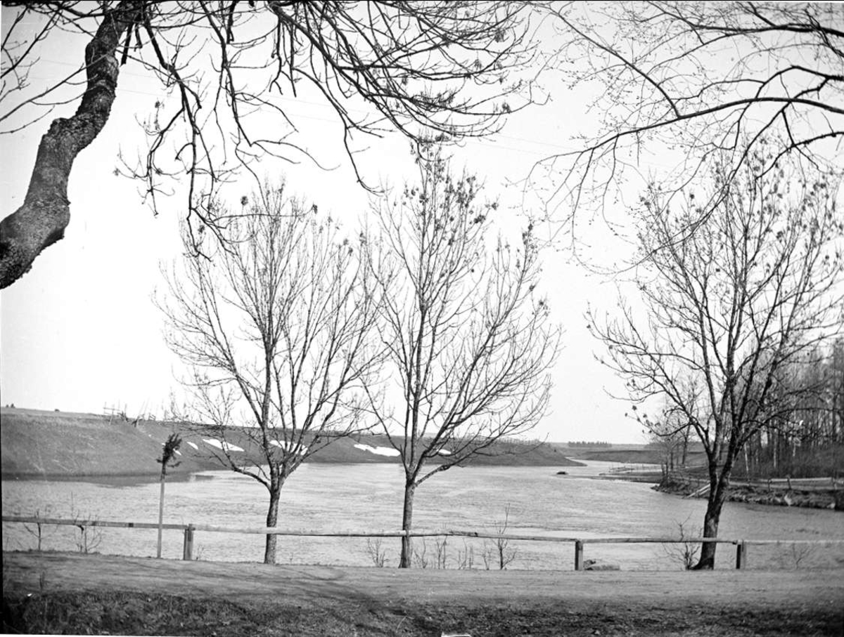 August Fredrik Schagerström, "Gamla Upsala. Fyris ovanför Ulfva", Fyrisån nära Ulva Kvarn, Bälinge socken, Uppland 1918