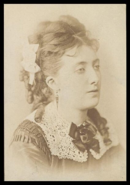 London Stereoscopic and Photographic Company, Guy Little Theatrical Photograph