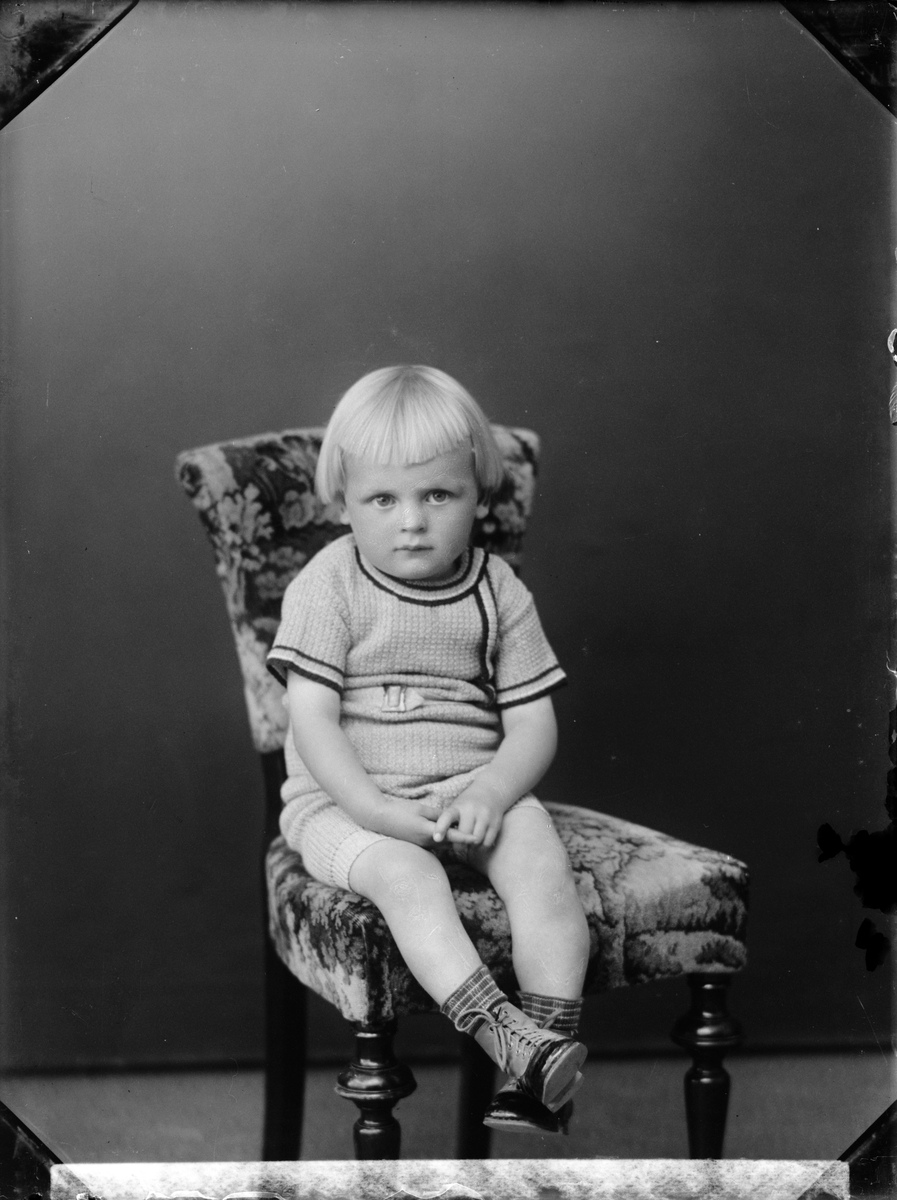 Skötsner-Edhlund, Ateljéporträtt - bröderna Karlsson från Bladåkers socken, Uppland