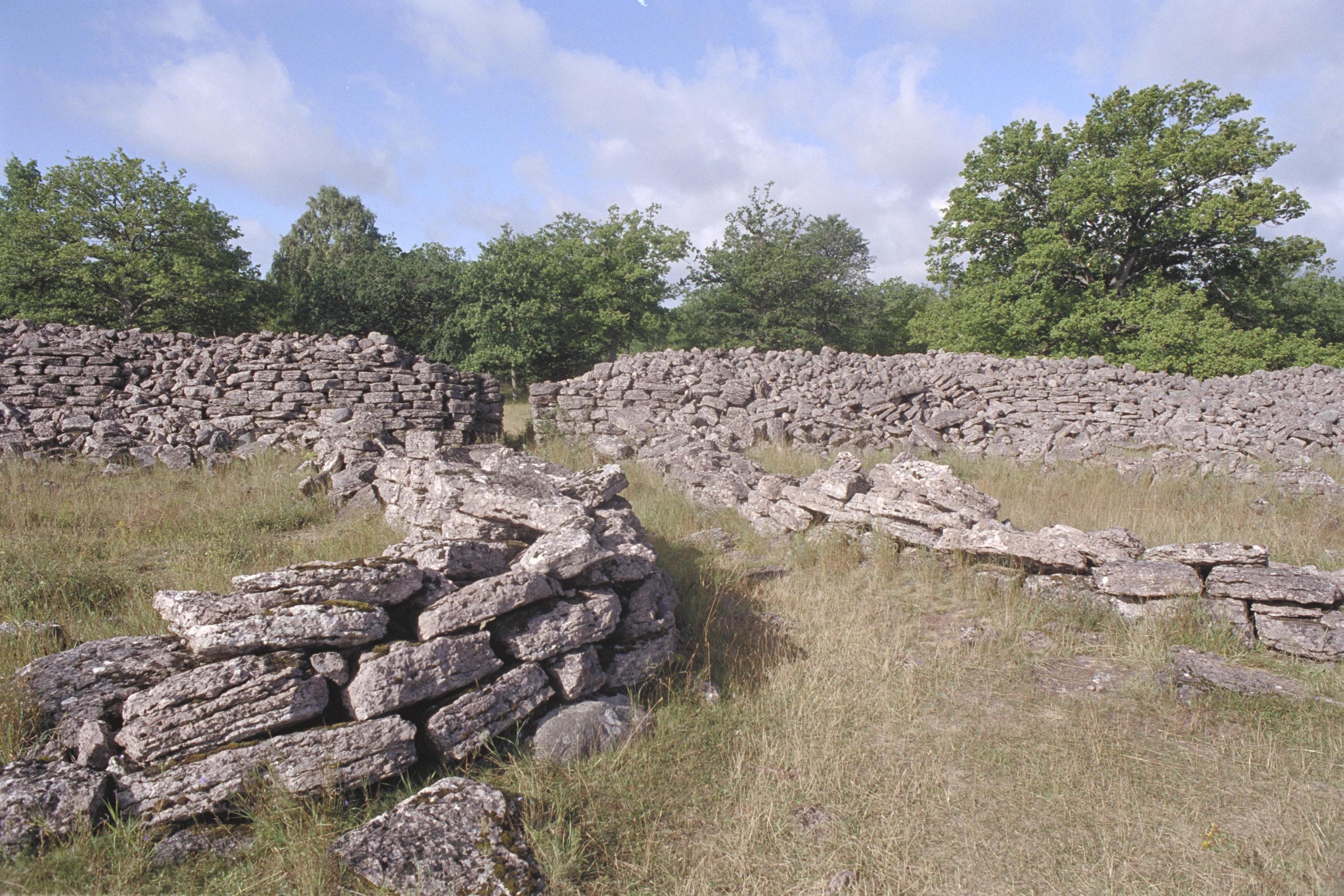 Bengt A Lundberg, Ismantorps borg