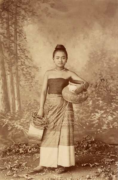 Felice Beato, Burmese Peasant Girl as Decolté