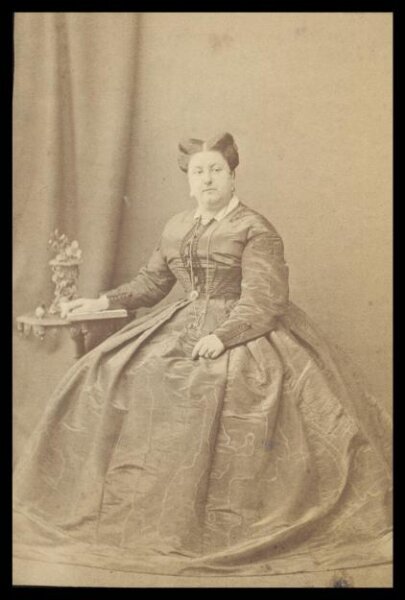 London Stereoscopic and Photographic Company, Guy Little Theatrical Photograph