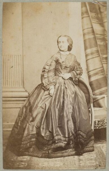 Unknown, Carte-de-visite photographs (480). Four photographs  are dry-mounted to each sheet (120).