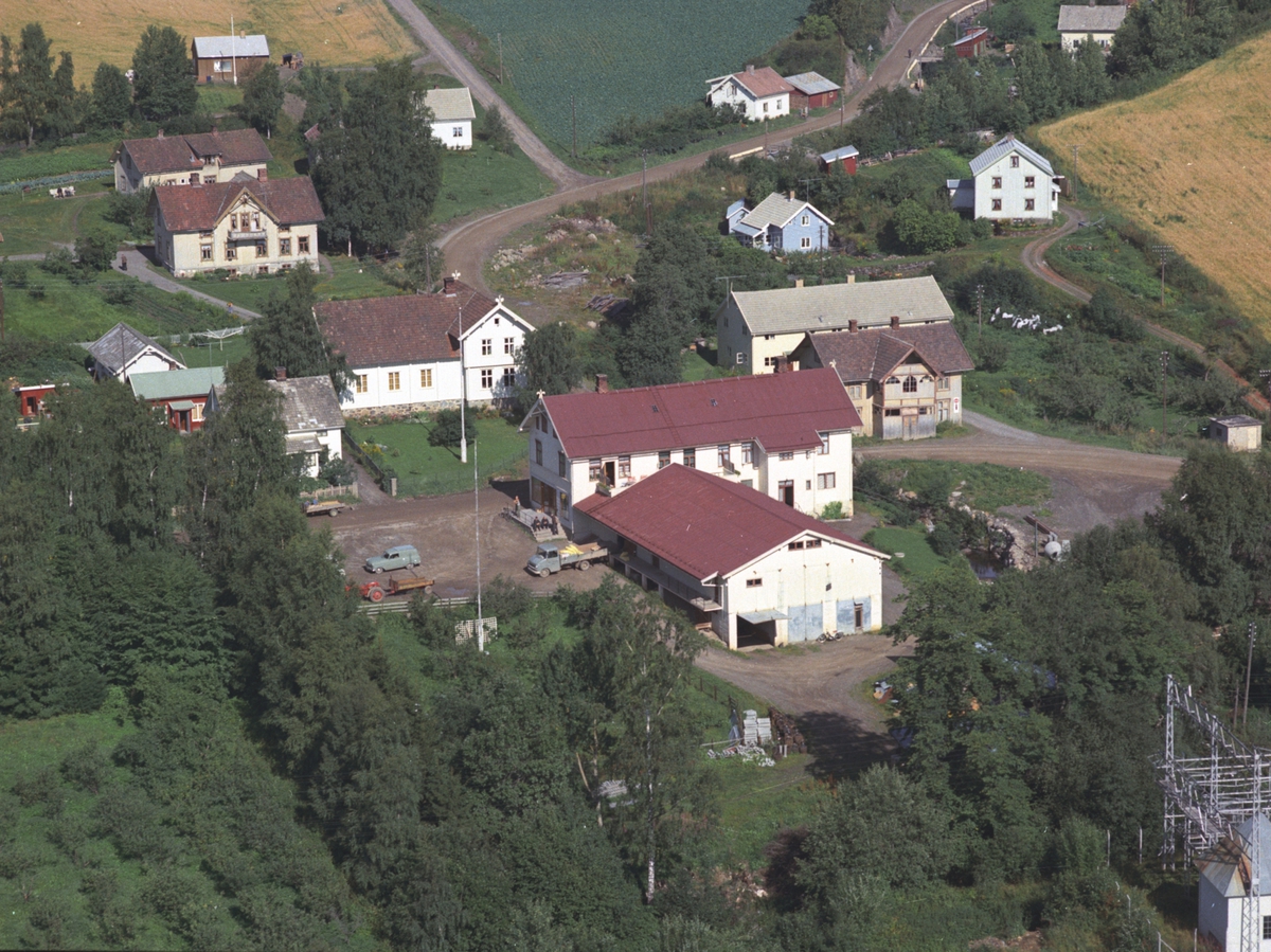 Widerøes Flyveselskap A/S, Flyfoto, Byflaten, Veldre samvirkelag, bebyggelse, Veldre, Ringsaker.