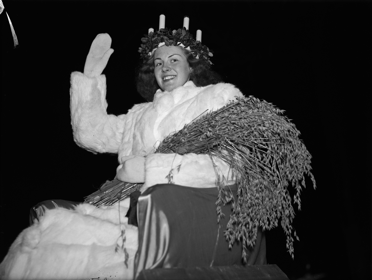 Paul Sandberg, “The Queen of Candles chosen this year” May Josephsson, likely in Odinslund