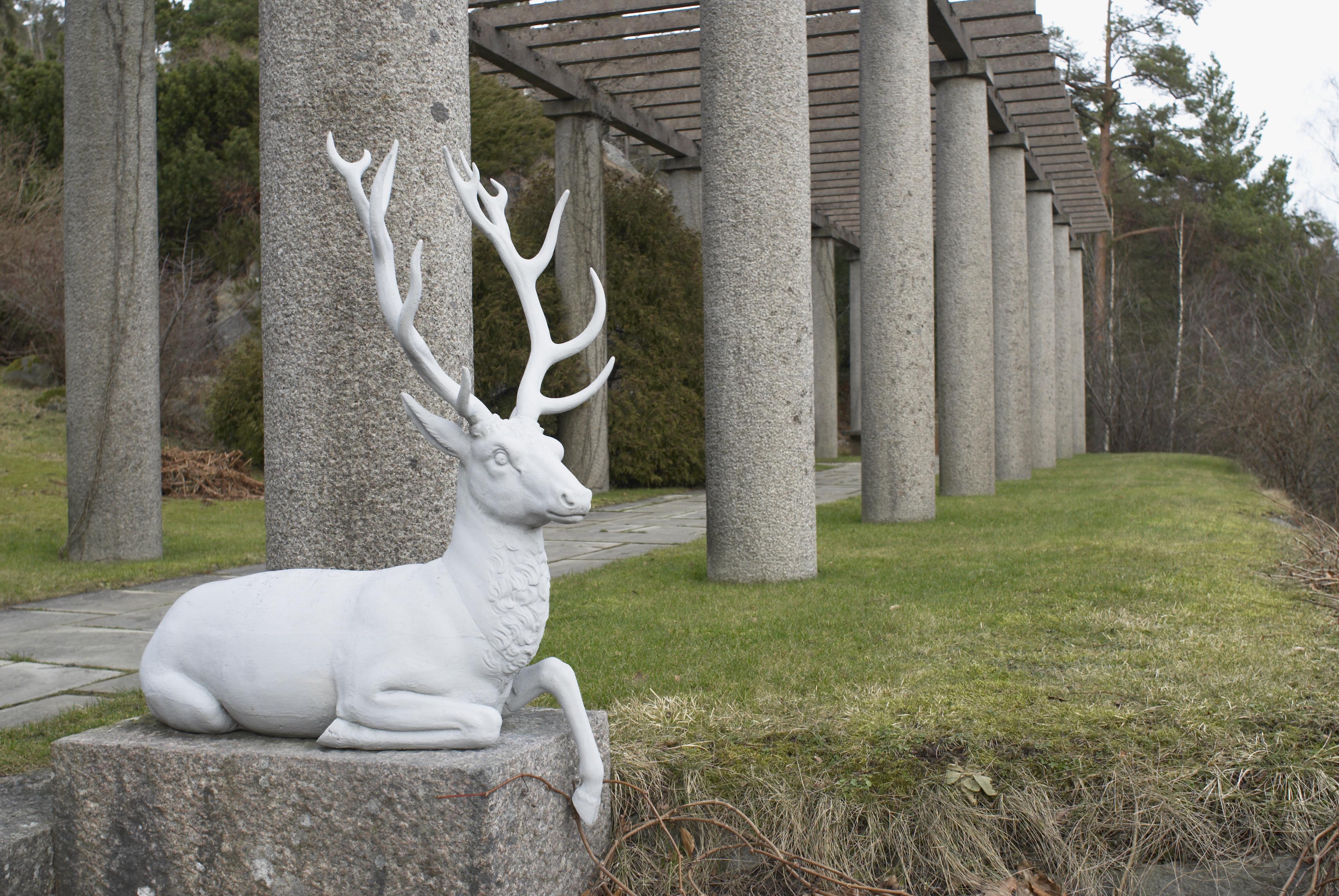 Bengt A Lundberg, Berga slott