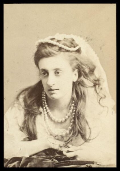 London Stereoscopic and Photographic Company, Guy Little Theatrical Photograph