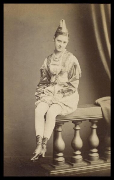 London Stereoscopic and Photographic Company, Guy Little Theatrical Photograph