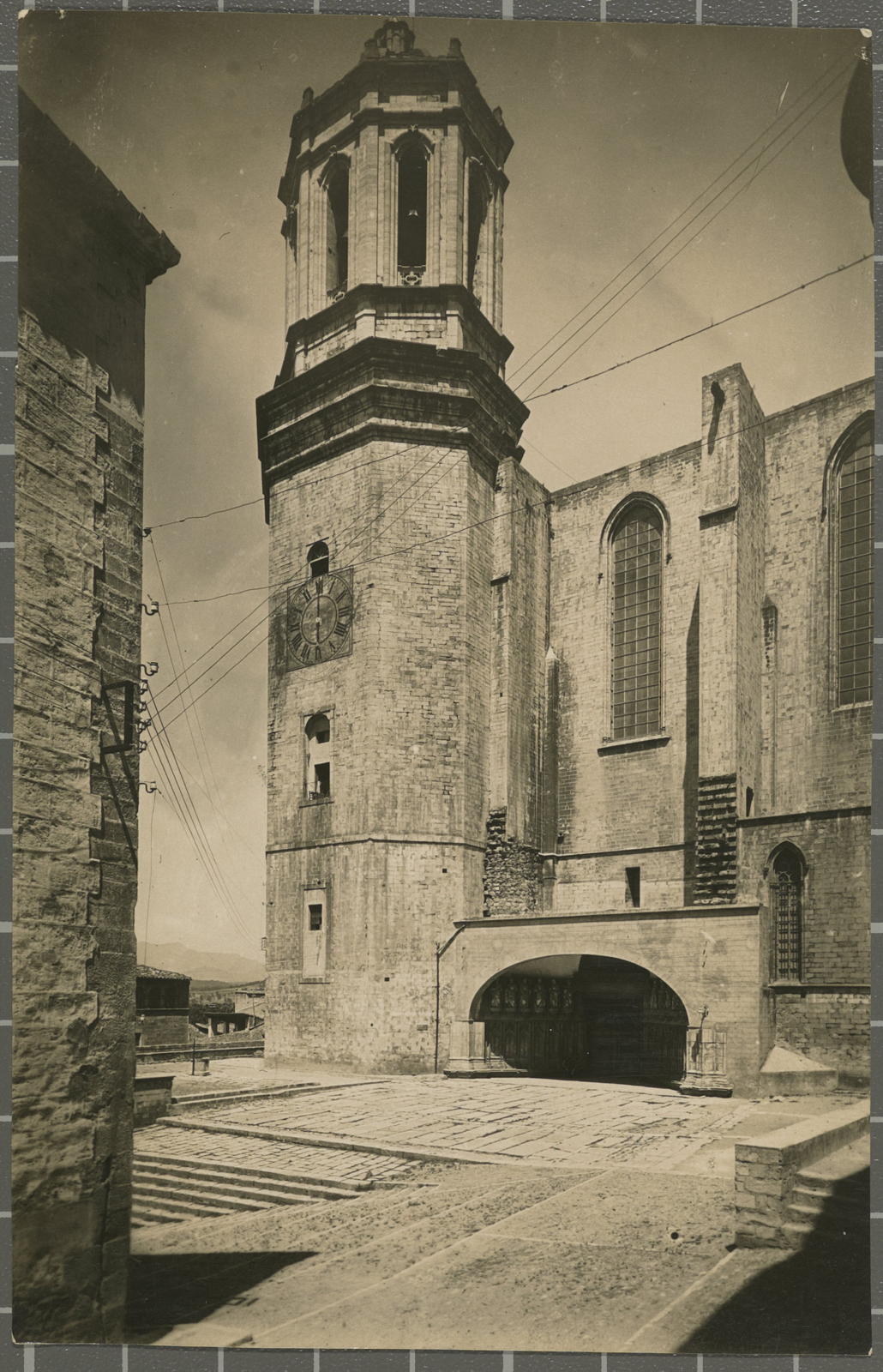 Desconegut, Cathedral