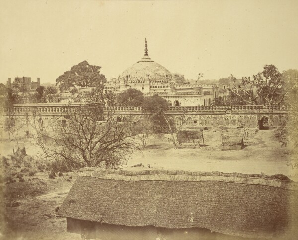 Felice Beato, [The Shah Nyjuff or Najaf]