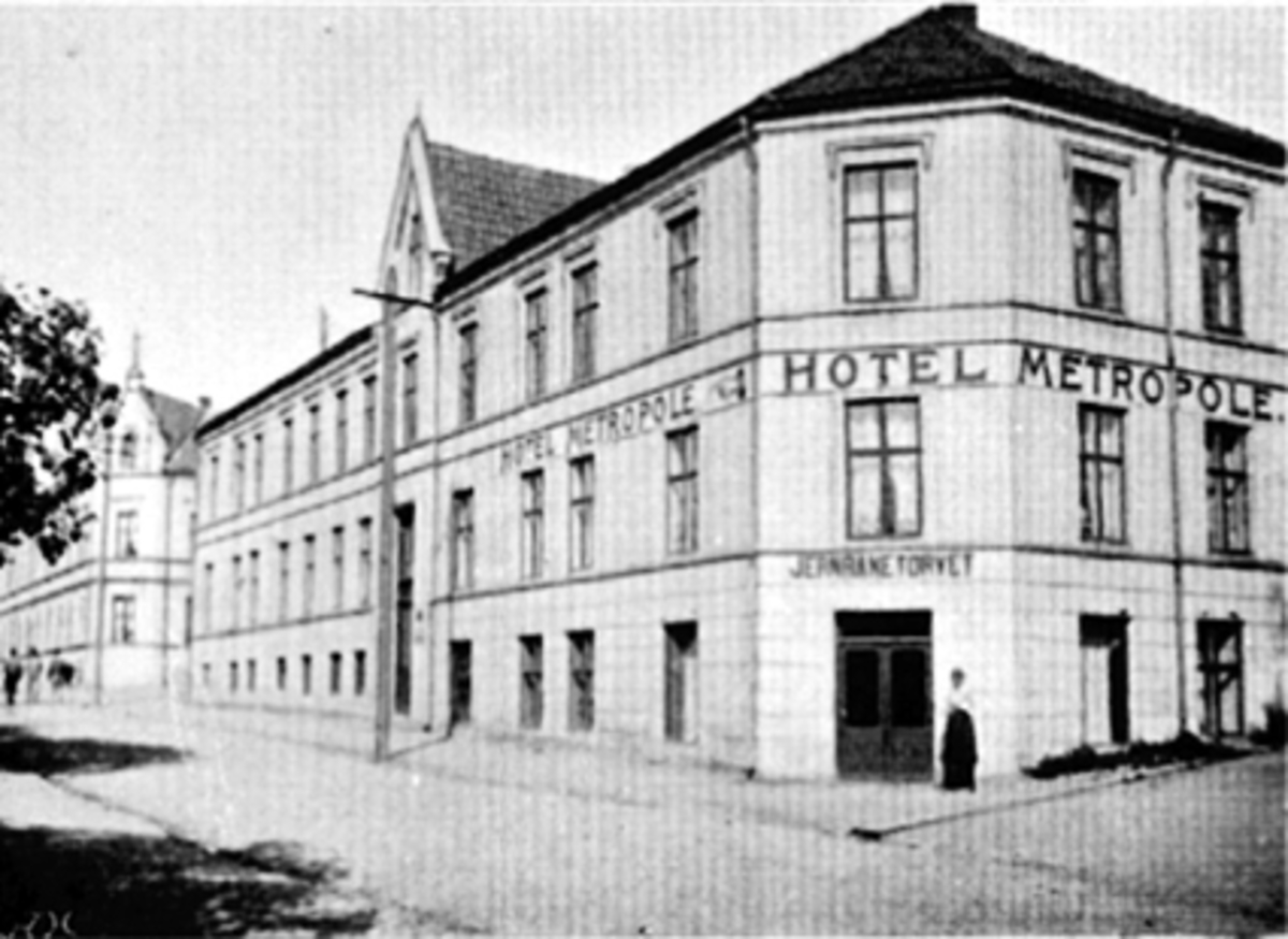 Anno Domkirkeodden, EKSTERIØR GRØNNEGATA 1, HOTEL METROPOL, STARTET 1906. Postkort.