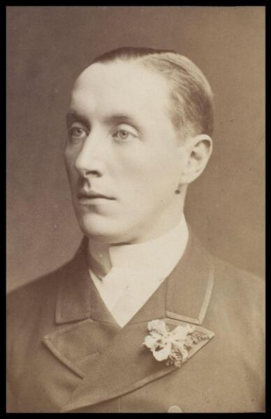 London Stereoscopic and Photographic Company, Guy Little Theatrical Photograph