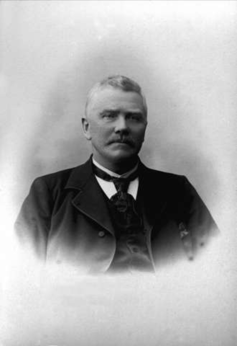 Gustav Borgen, NFB.01470
