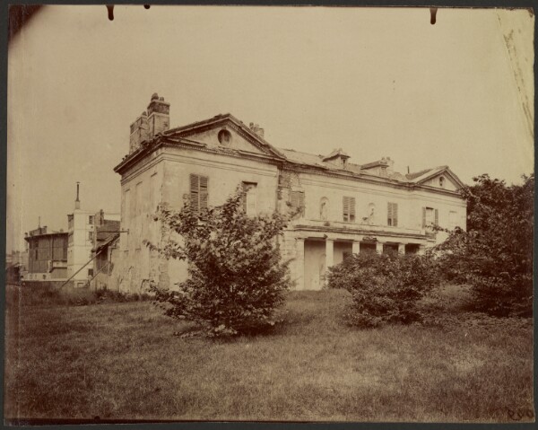 Eugène Atget, [Delapidated House]