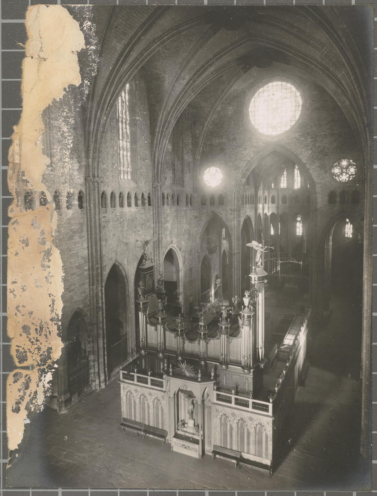 Desconegut, [Interior of the Cathedral of Girona]