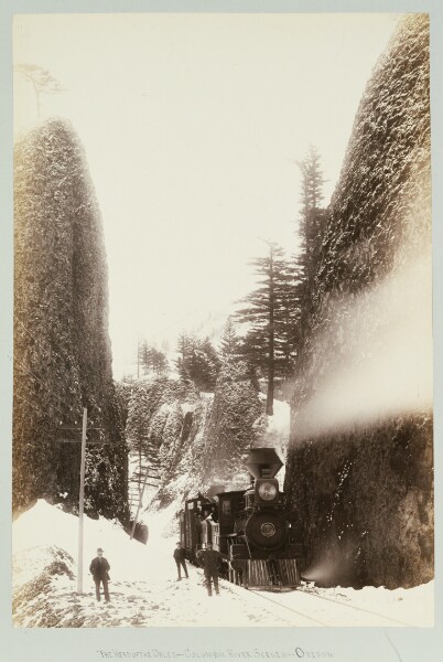 Carleton Watkins, [The Head of the Dalles - Columbia River Scenes - Oregon]
