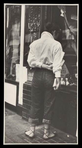 Hardy, Bert, What Makes Piccadilly?