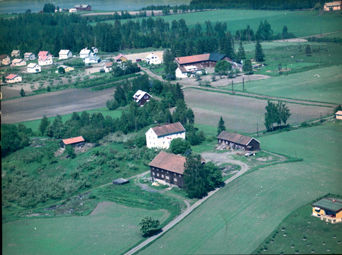 Widerøes Flyveselskap A/S, FLYFOTO BOLIGBEBYGGELSE I BEKKELAGET, HOBERG