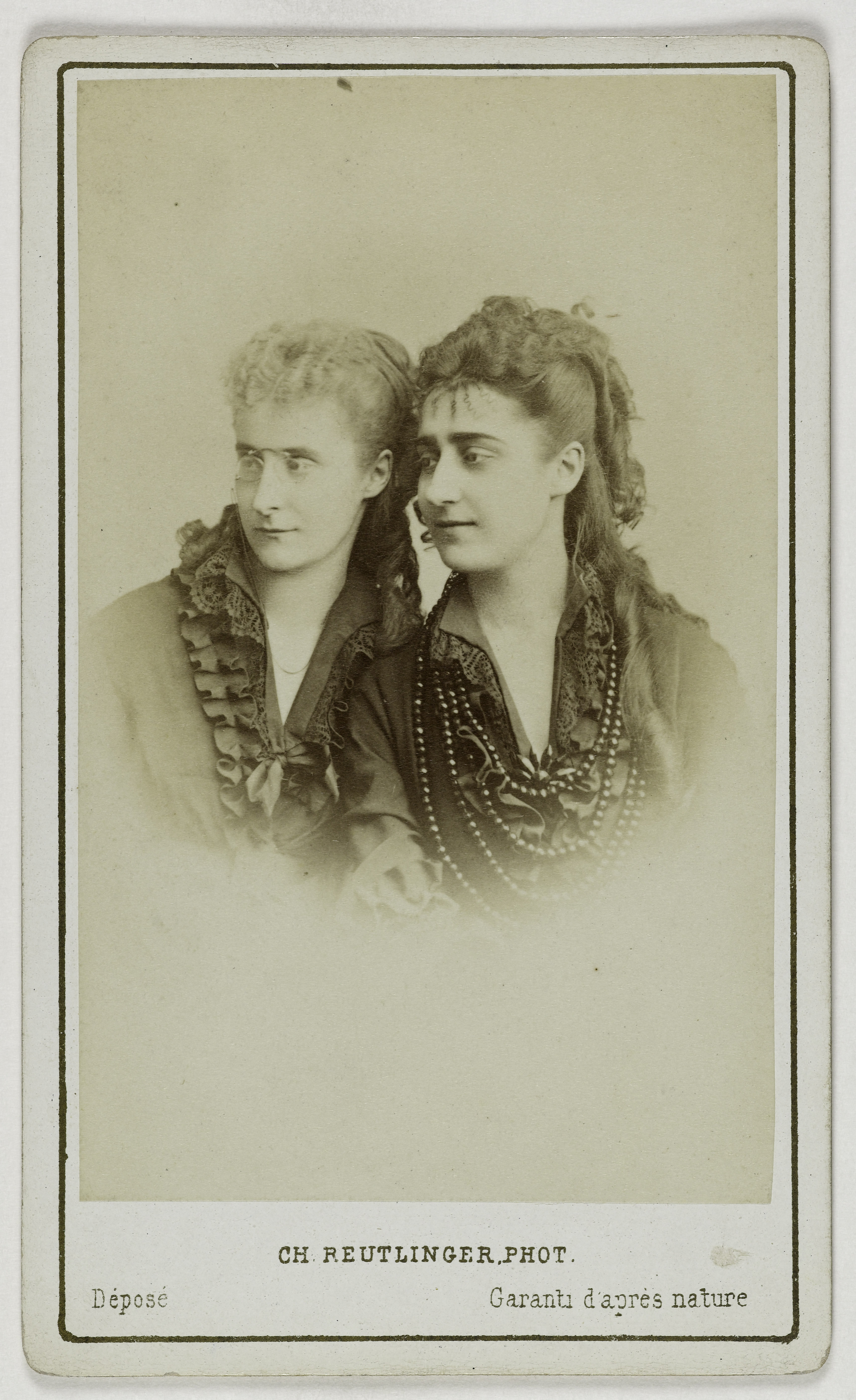 Charles Reutlinger, Portrait des sœurs Gray, (actrices)
