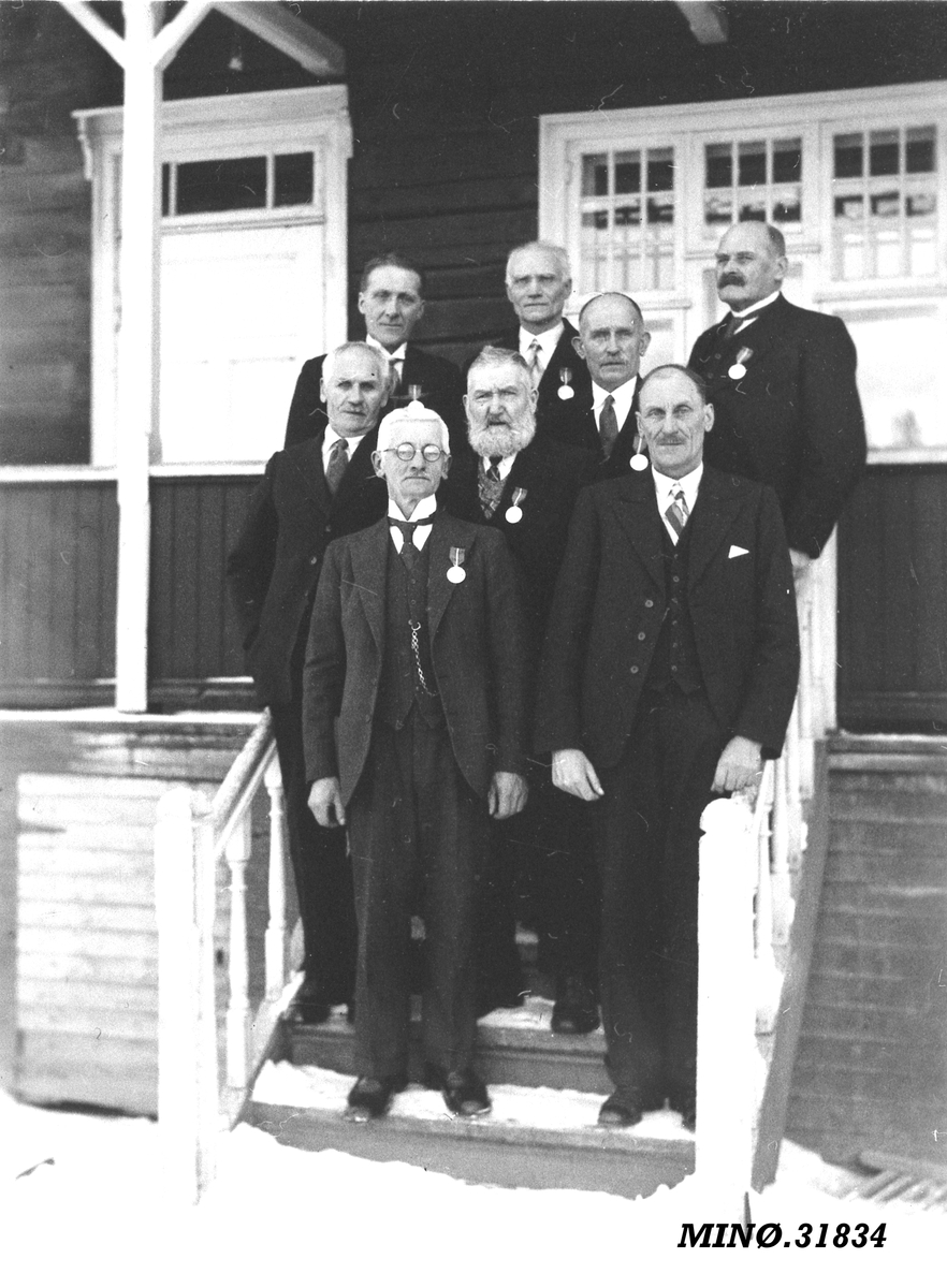 Axel Rosenvinge Brostrup, Gruppebilde, menn