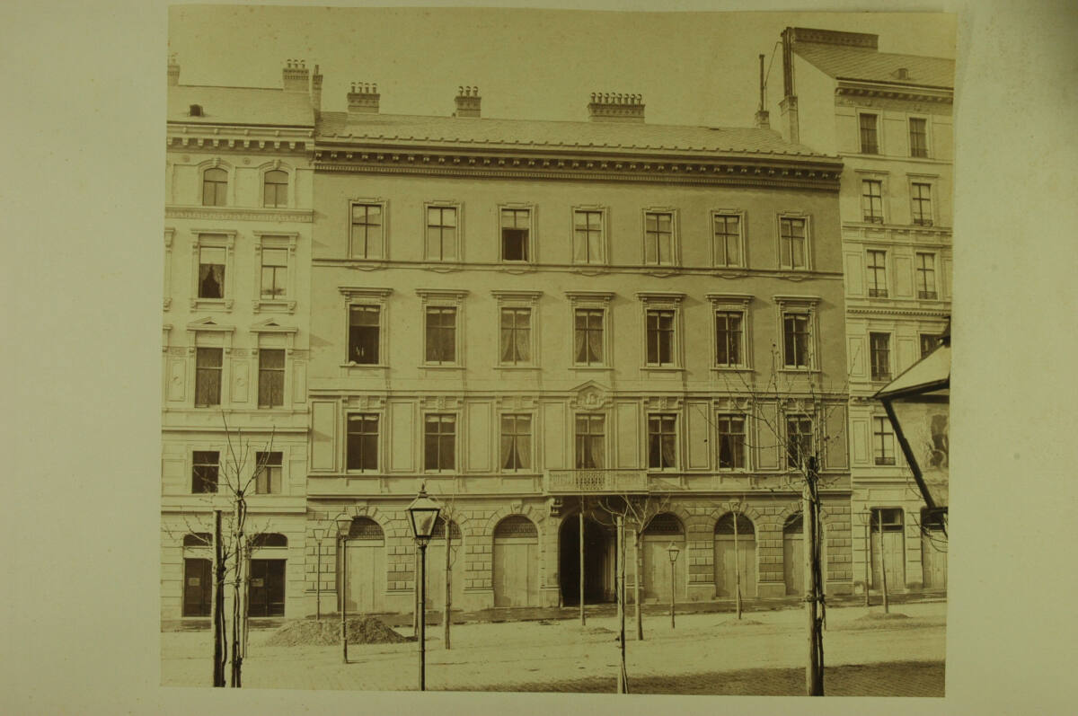 Anonym, Wohngebäude/Wiener Stadterweiterung: Kärntner Ring 4 - Wohnhaus des J. Ritter von Königswarter
