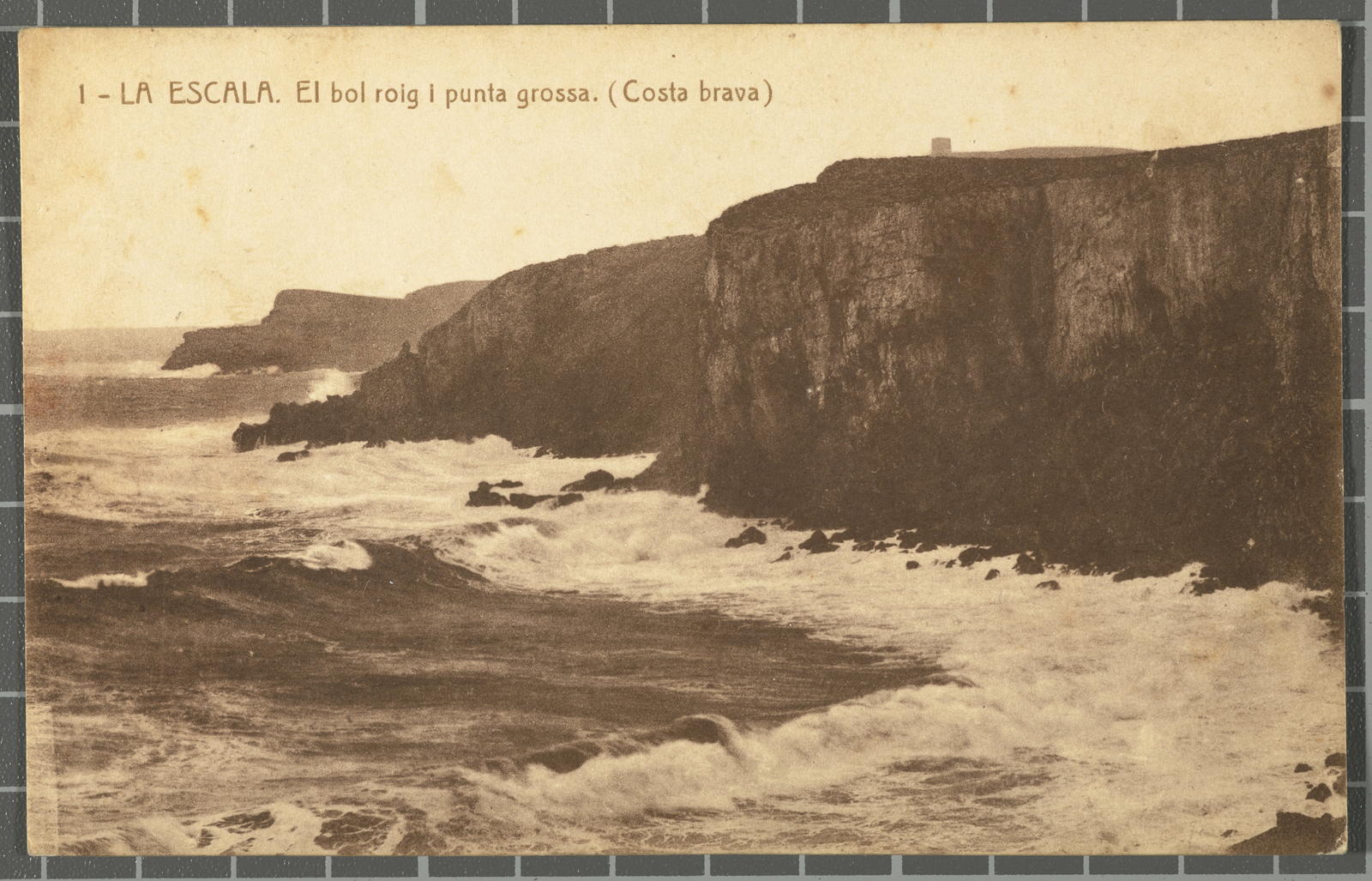Josep Esquirol Pérez, 1 - The Scale. The red bowl and a big tip. (Costa Brava)