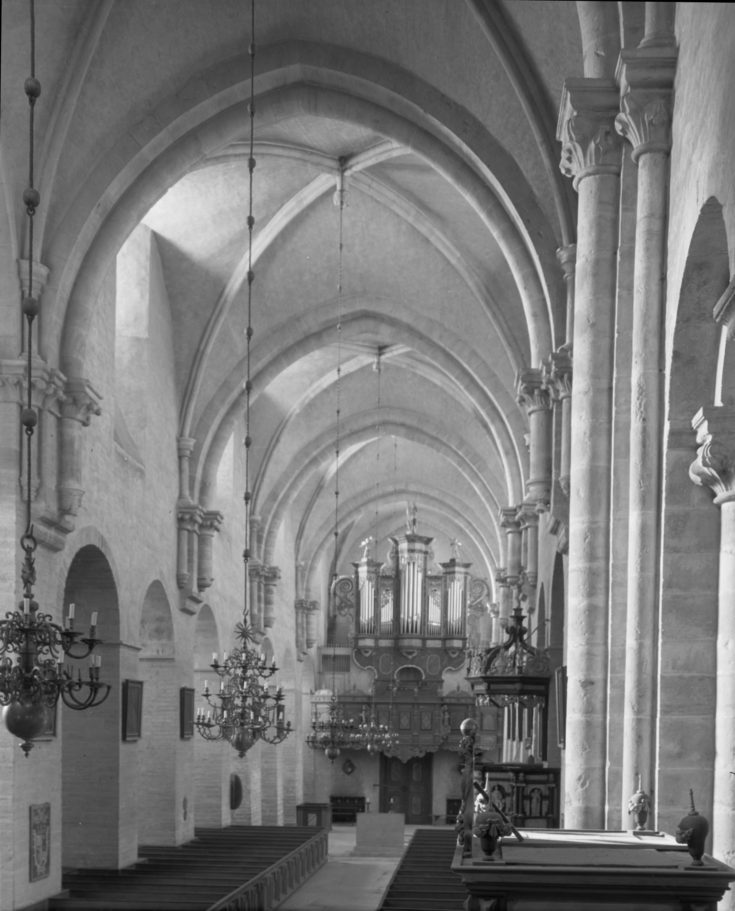 Iwar Anderson, Varnhems klosterkyrka