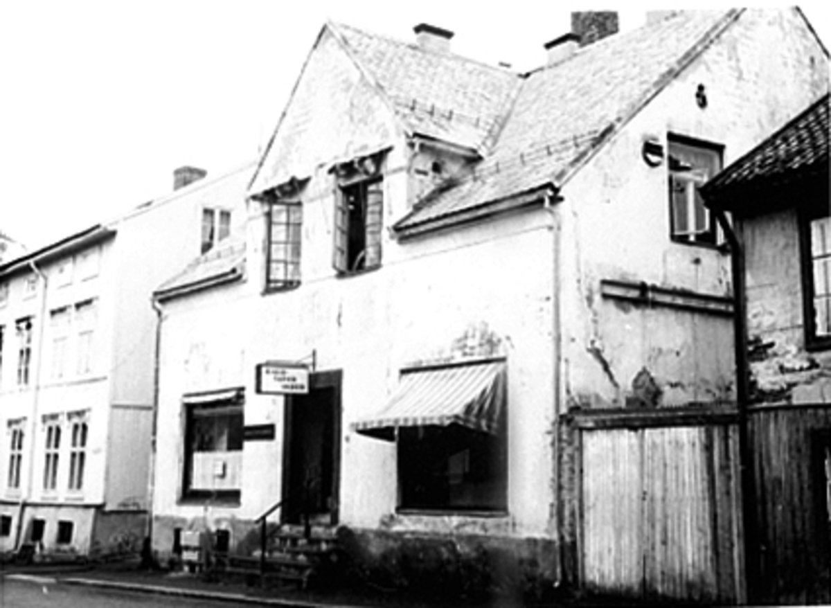 Anno Domkirkeodden, EKSTERIØR, GRØNNEGATA 85, HAMAR KEMISKE RENSERI & FARVERI
