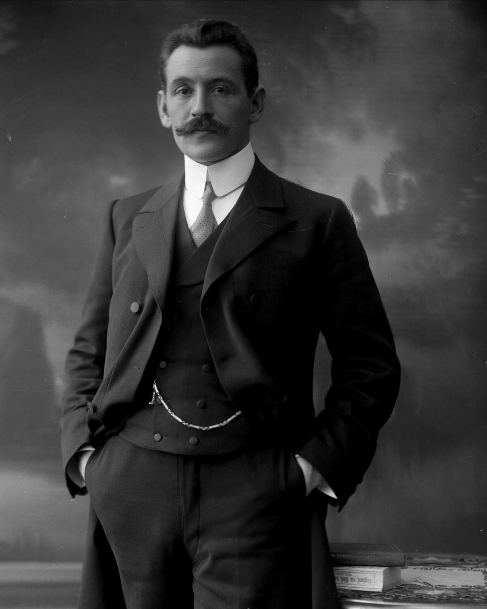Gustav Borgen, NFB.01170